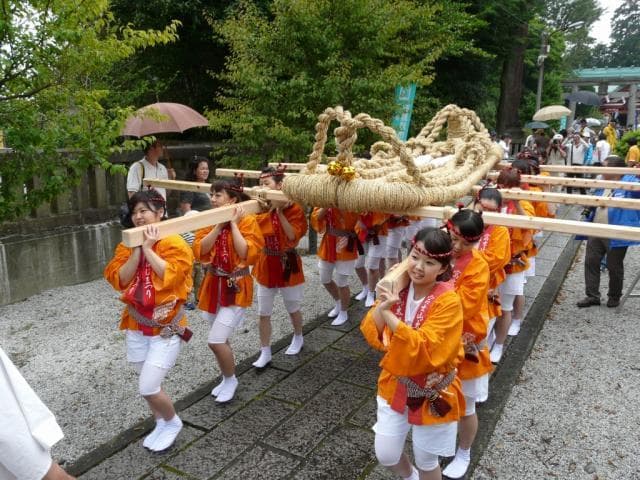 わらじ神輿(2)