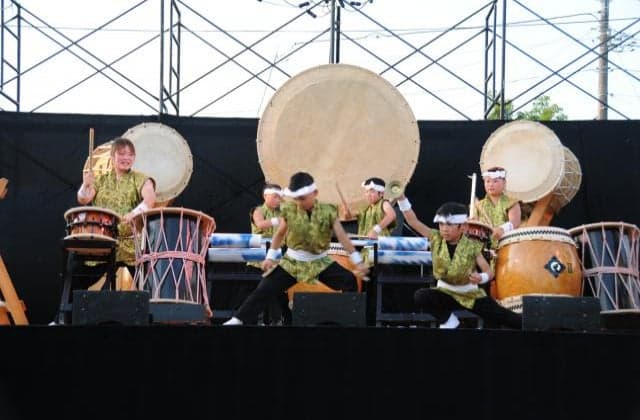 びばい歌舞裸まつり1