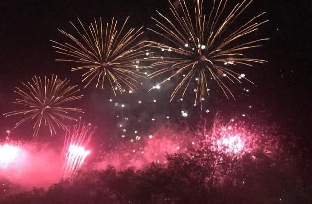Summer Fireworks Festival is held at the same time
