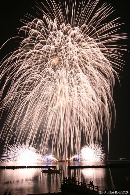 Wakasa Marine Pier Fireworks Festival