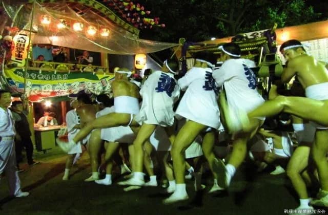 Hadaka Mikoshi