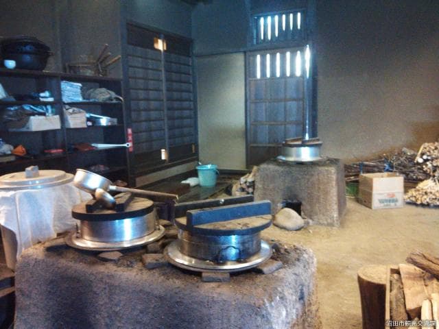 The song shop in Nango (Kama)