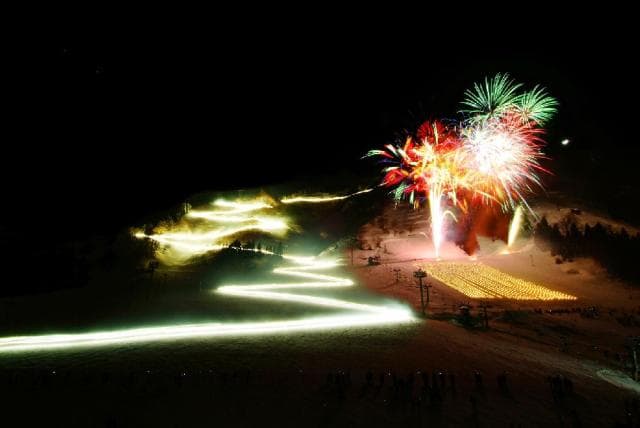 花火とたいまつ滑降