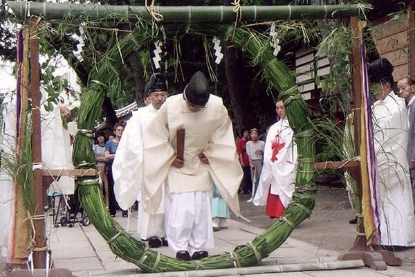 Photographs of a kaya ring