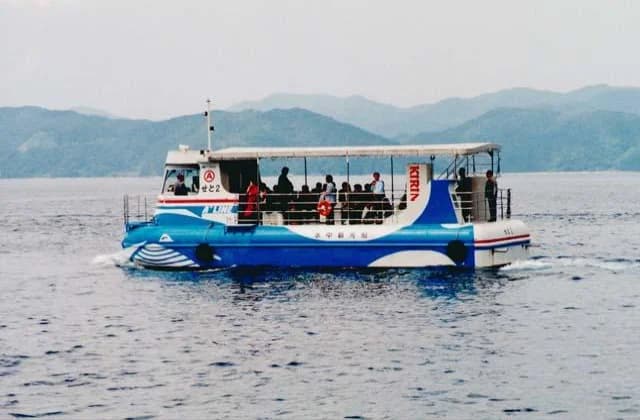 Seto, a semi-submerged underwater sightseeing boat
