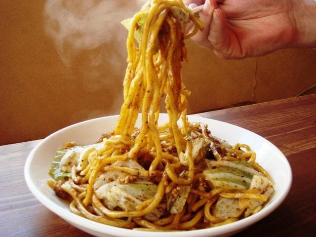 Thick noodles and kisoba