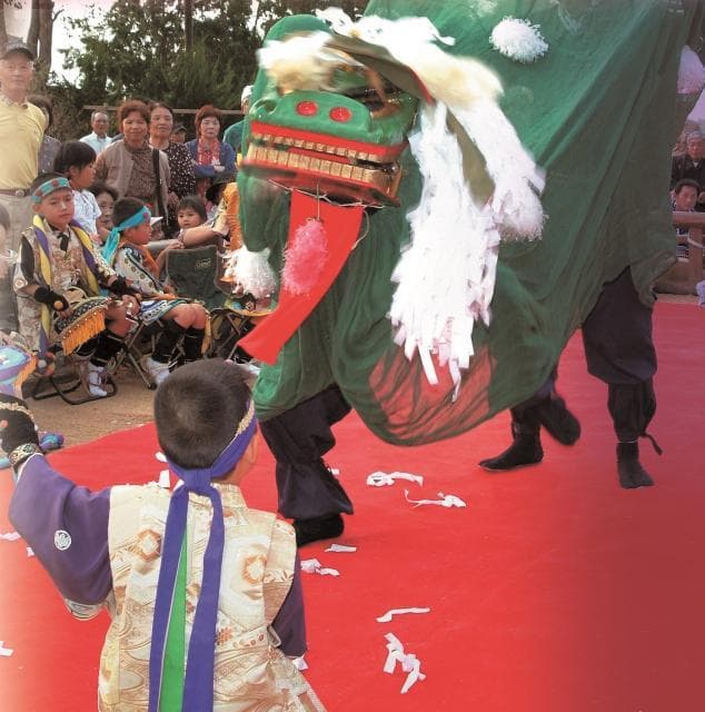 六嘉の獅子舞