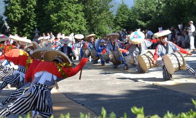 朝日豊年太鼓踊り