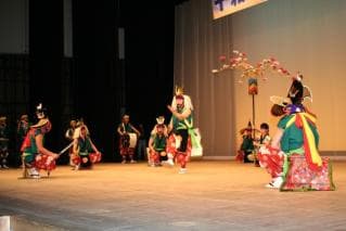 Muikamachi chicken dance