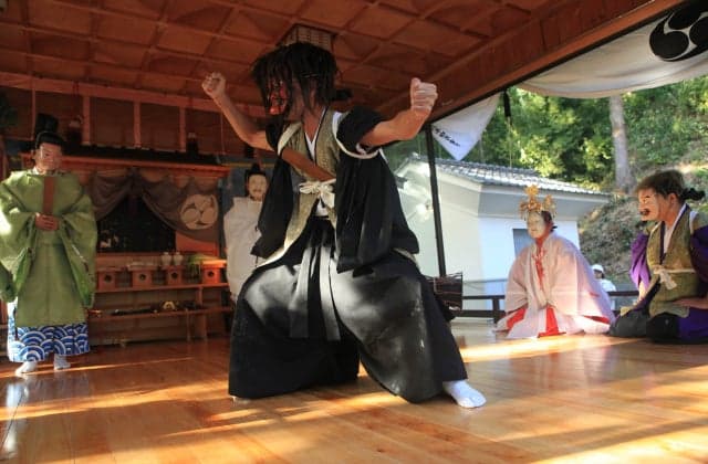 Ukishima Shrine Taiga Kagura