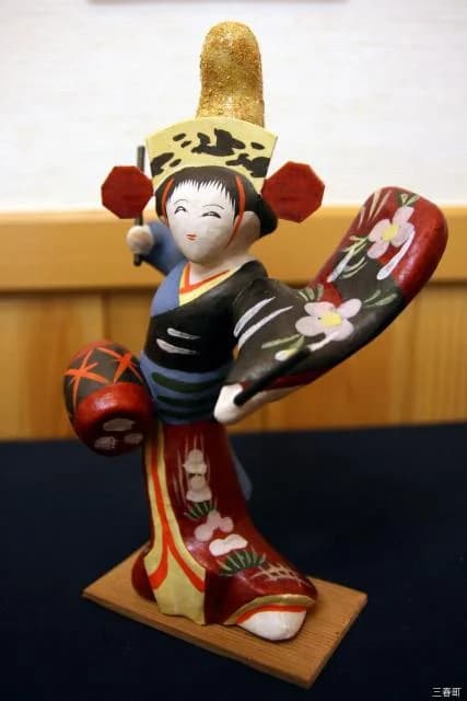 三春張子人形