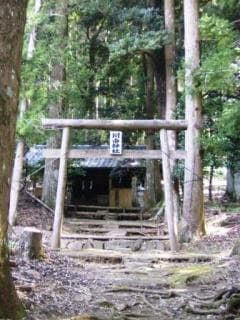 川中神社
