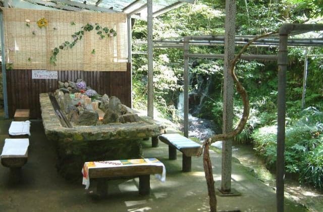 権現山流しそうめん