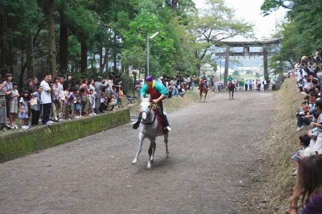 Horse run at Suga-jinja Shrine