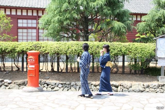 Walking around the city with Matsusaka cotton