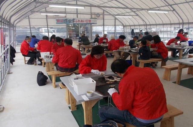 波多津ふれあい広場 カキ焼き