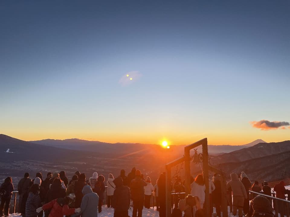 Lover's Holy Land (Yatsugatake Observation Deck) First sunrise