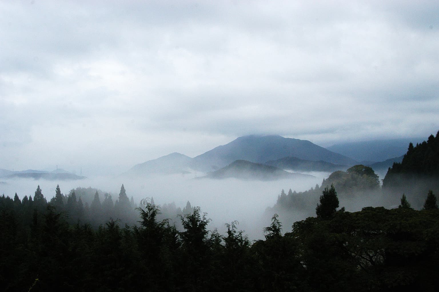 Sea of clouds at Meiji Pass