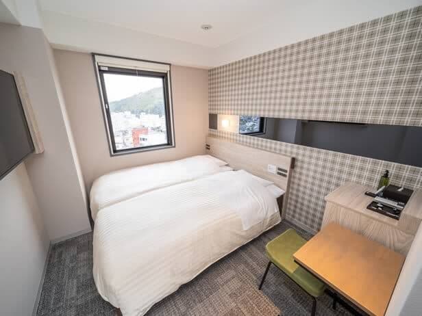 Super Hotel Compact Twin