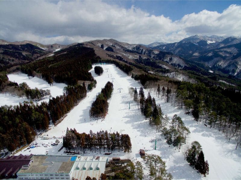 Gujo Vacans Village Ski Resort