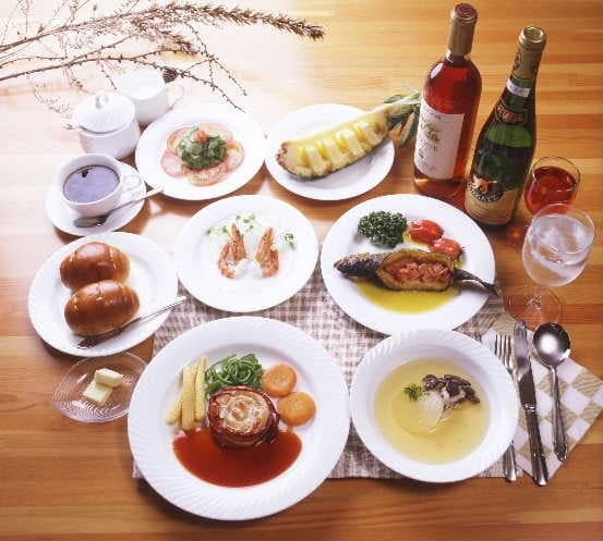 European-style home full course cuisine using plateau vegetables and seasonal ingredients