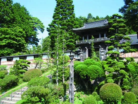 Front of Myo Kakuji Temple
