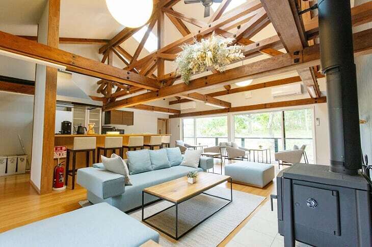 There is also a shared living kitchen that can be used freely by guests, and can be used for simple cooking, meals, and event use.