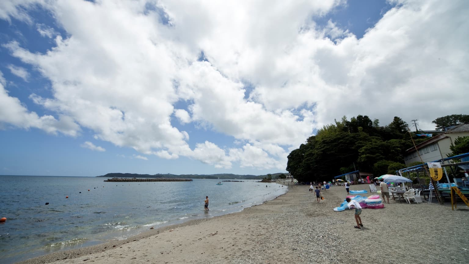 Toba Municipal Anrakushima Beach