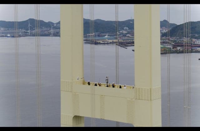 Climbing the main tower of Shiratori Ohashi