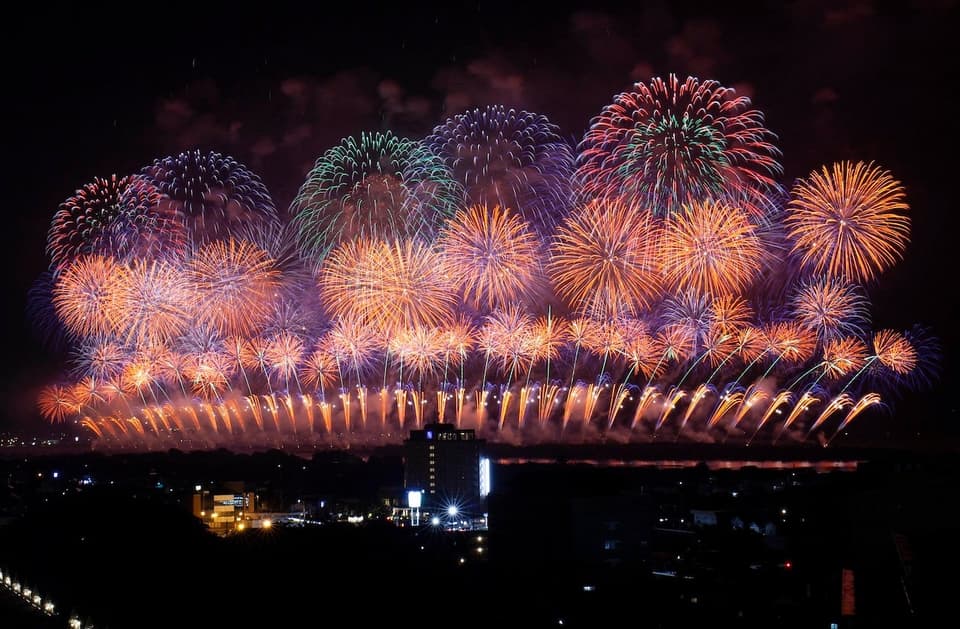 酒田の花火~全国二尺玉花火競技大会~