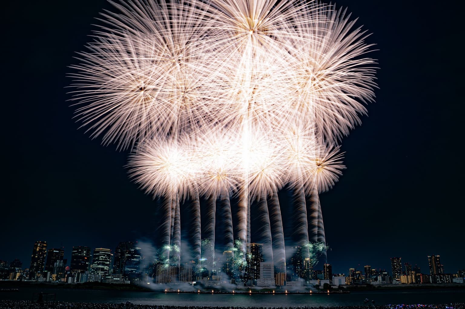 The 36th Naniwa Yodogawa Fireworks Festival