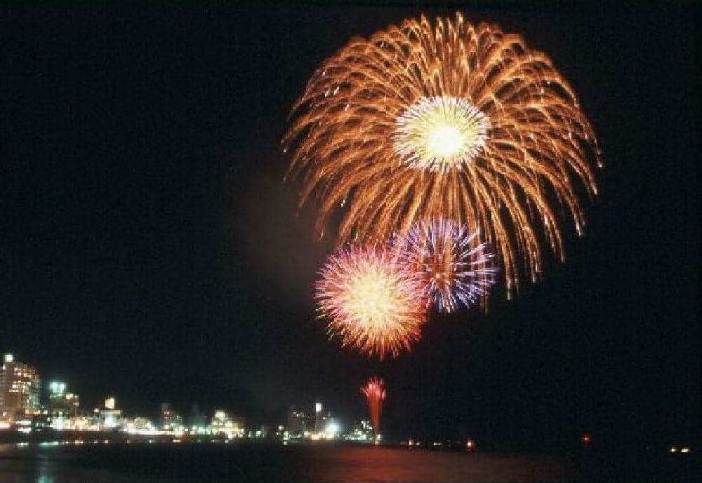 Utsumi Tere Fireworks Festival