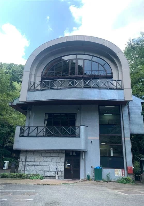 本館(外観)