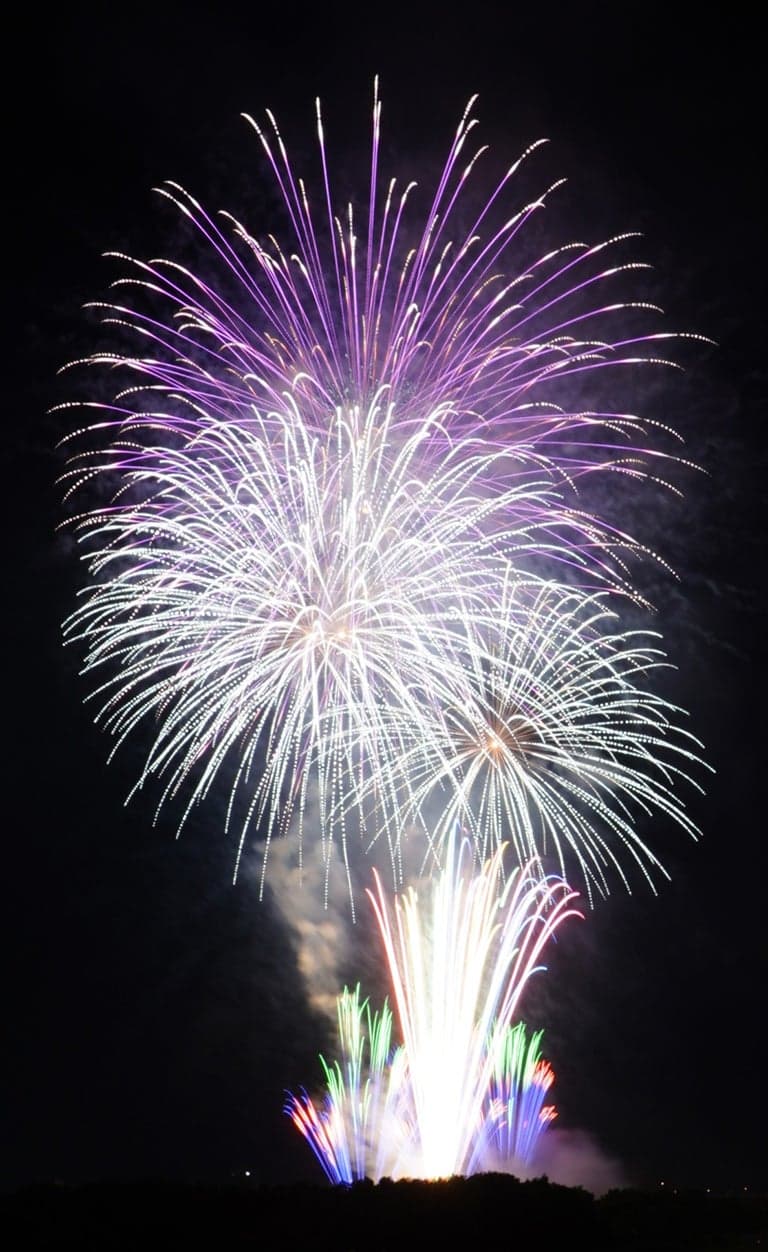 The 73rd Citizens' Fireworks Festival commemorating the 50th anniversary of the publication of the Nihonkai Shimbun