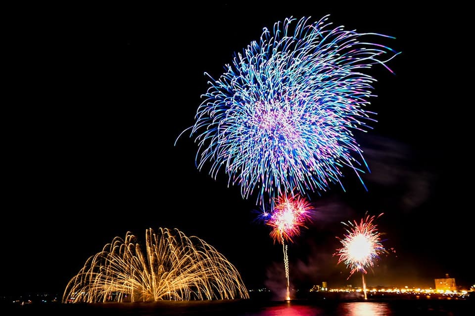 Tateyama Sightseeing Festival Tateyama Bay Fireworks Festival