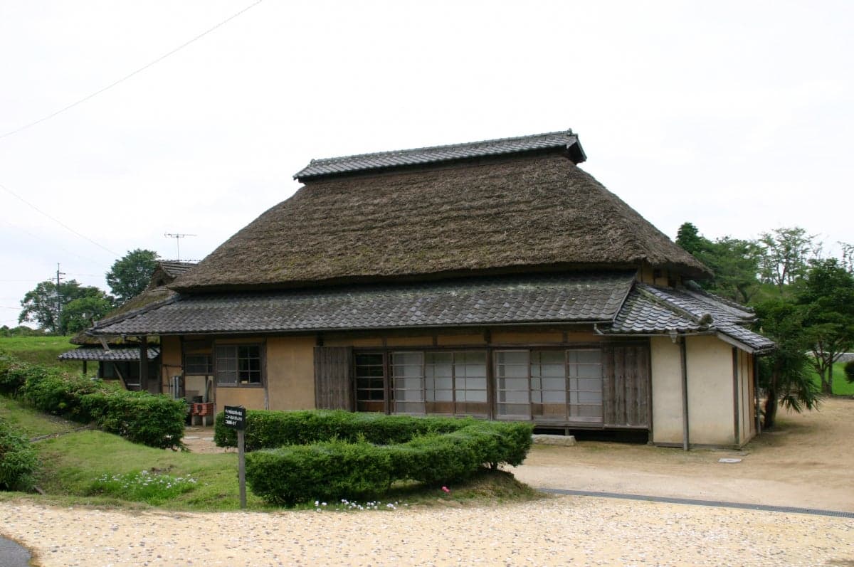 Hachi Todera International Exchange Villa