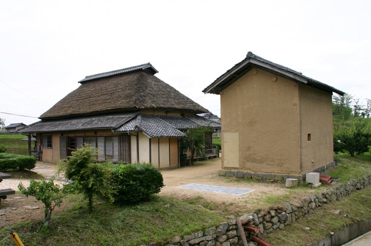 Hachi Todera International Exchange Villa