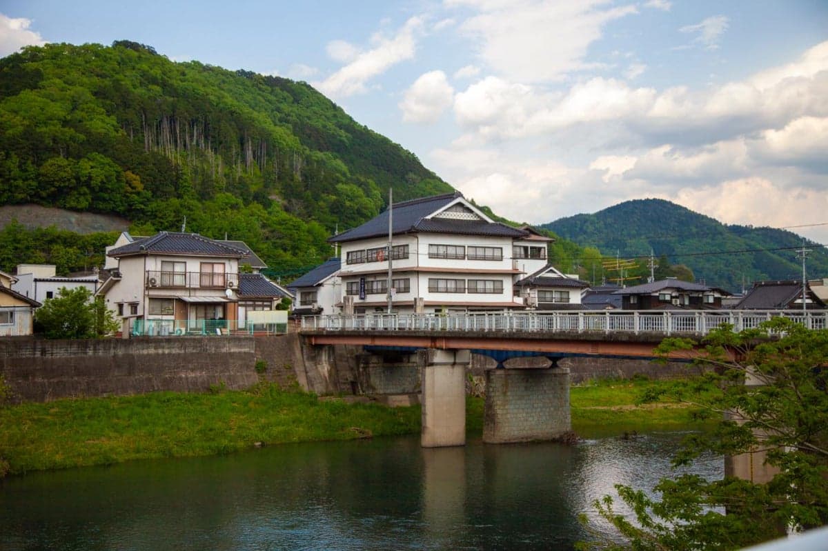 Riverside Yunogo