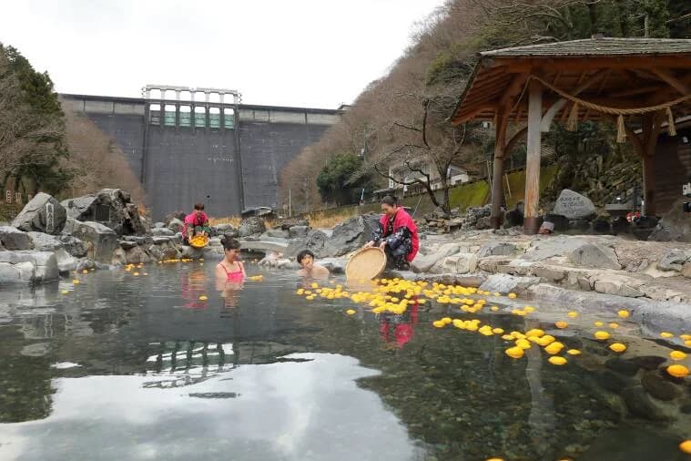 露天風呂 砂湯「ゆず湯」